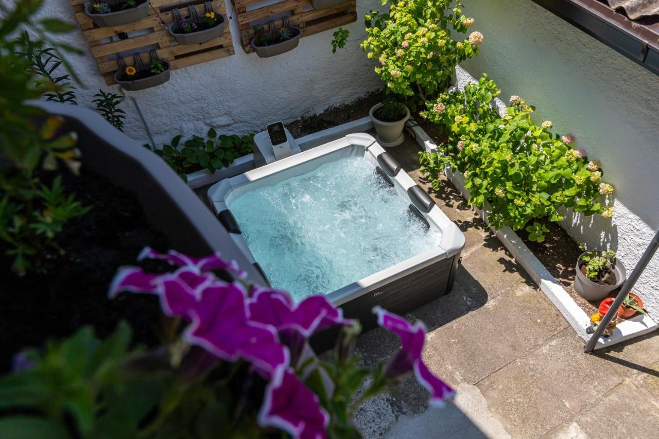 Self Check-In Apartment With Jacuzzi Mostar Kültér fotó